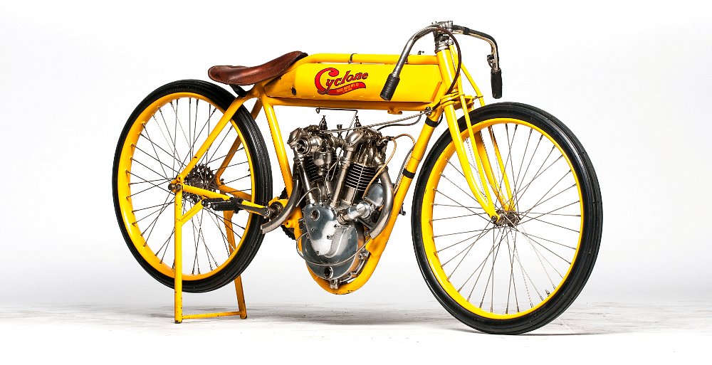Cyclone board track racer