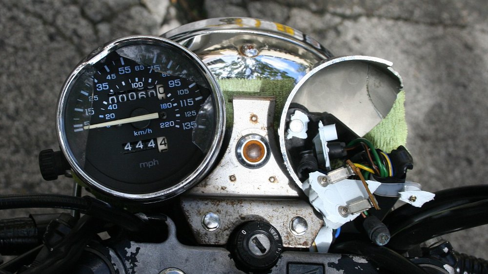 Study finds that cell phone restrictions save motorcyclists' lives