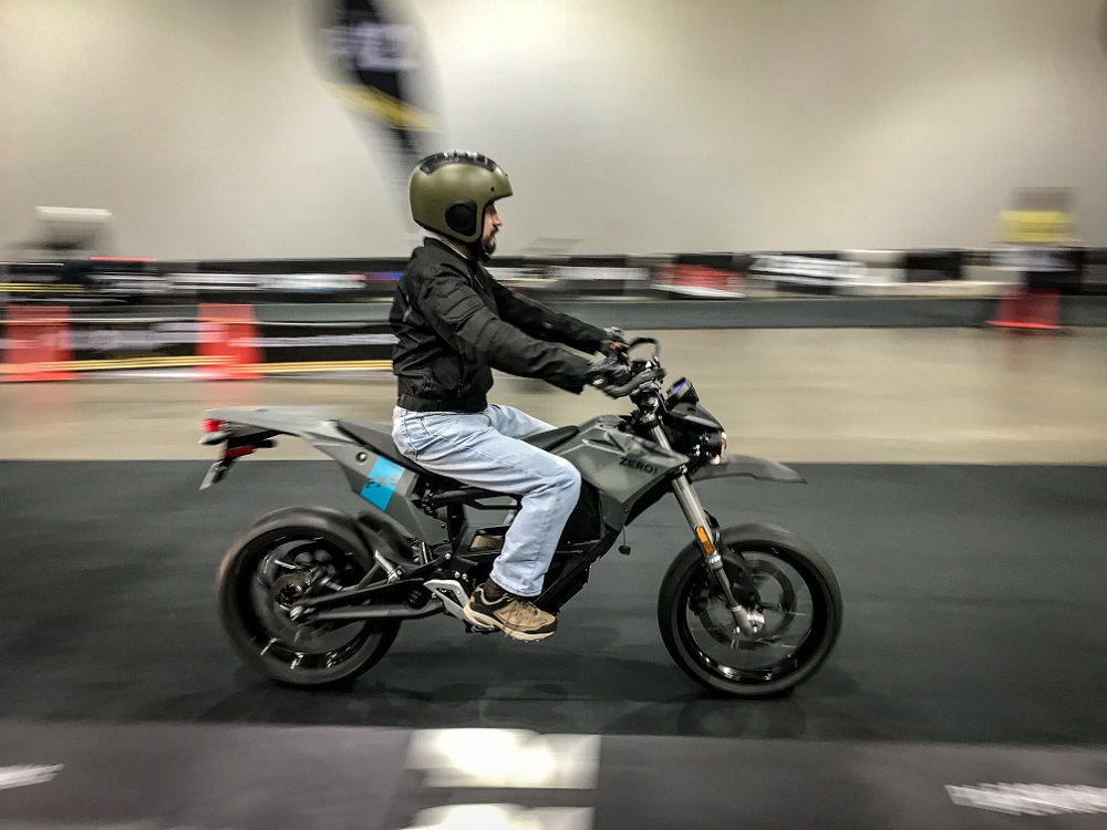 Discover the Ride electric motorcycle Zero
